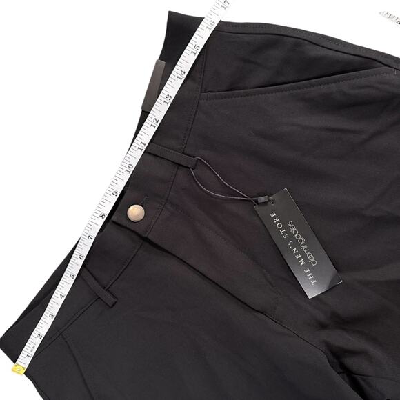 The Men's Store Bloomingdale's Men's Black Flat Front Shorts Size 32 - Picture 3 of 6